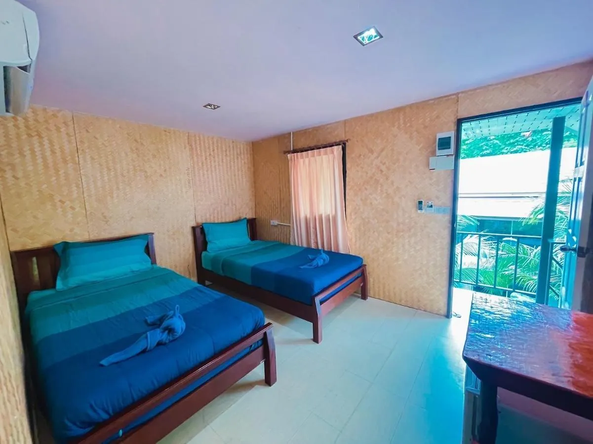 View Garden Resort Phi Phi Don 2*,  Tailândia
