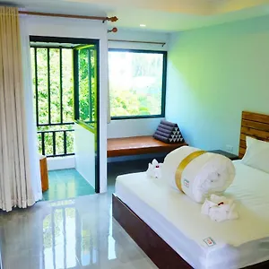 https://the-stamp-hotel.tophotelskohtao.com